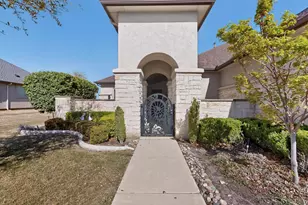 8708 Crestview Dr, Denton, TX 76207 - Photo 4