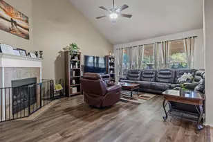 2235 Tawny Owl Rd, Grand Prairie, TX 75052 - Photo 8