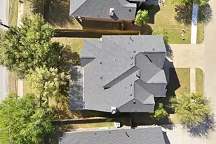 2235 Tawny Owl Rd, Grand Prairie, TX 75052 - Photo 4