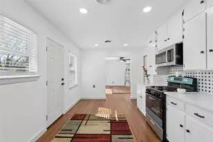 911 Vine St, Euless, TX 76040 - Photo 14