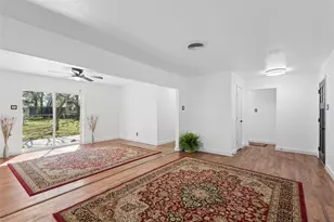 911 Vine St, Euless, TX 76040 - Photo 6