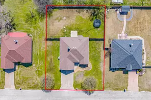 1909 Lazy Ct, Granbury, TX 76048 - Photo 30