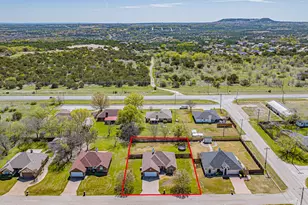1909 Lazy Ct, Granbury, TX 76048 - Photo 26