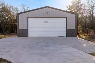 1725 S Hubbard St, Alvord, TX 76225 - Photo 4