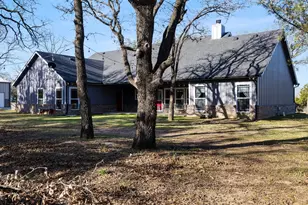 1725 S Hubbard St, Alvord, TX 76225 - Photo 26