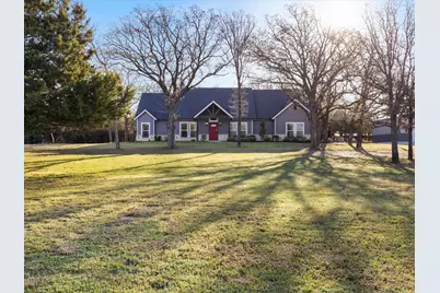 1725 S Hubbard Street, Alvord, TX 76225 - Photo 1