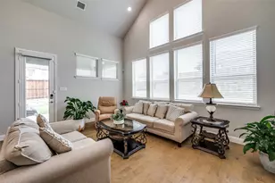 9767 Maple Hill Ln, Frisco, TX 75035 - Photo 6