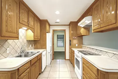 4908 Wheelock Drive, Fort Worth, TX 76133 - Photo 8