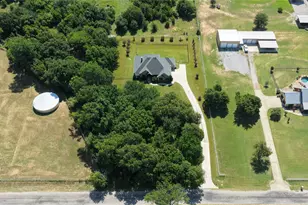 181 Fairview Ct, Decatur, TX 76234 - Photo 6