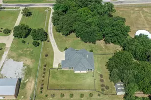 181 Fairview Ct, Decatur, TX 76234 - Photo 4