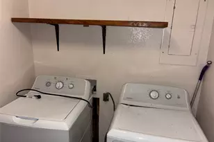 737 Ash St, Burleson, TX 76028 - Photo 10