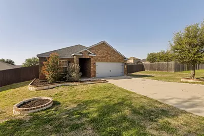 192 Buffalo Ridge Drive, Newark, TX 76071 - Photo 2