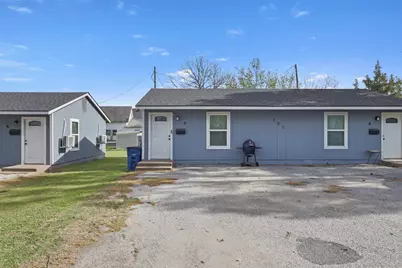 203 E Bremond Street, Ennis, TX 75119 - Photo 2