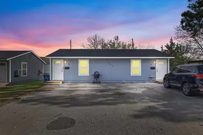 205 E Bremond Street, Ennis, TX 75119 - Photo 1
