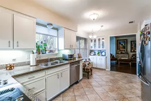 10696 Pagewood Dr, Dallas, TX 75230 - Photo 4