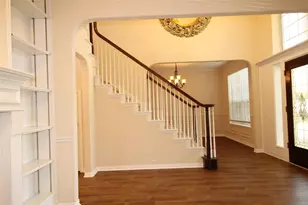 2719 Hidden Lake Dr, Grapevine, TX 76051 - Photo 6