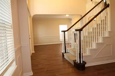 2719 Hidden Lake Drive, Grapevine, TX 76051 - Photo 4