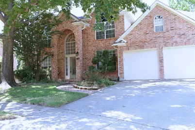 2719 Hidden Lake Drive, Grapevine, TX 76051 - Photo 2