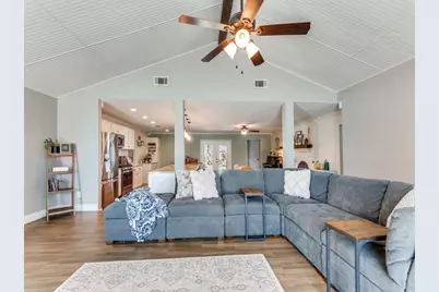 716 Thousand Oaks Drive, Hurst, TX 76054 - Photo 6