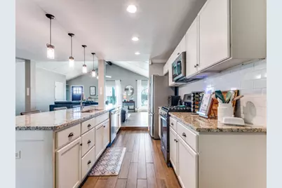 716 Thousand Oaks Drive, Hurst, TX 76054 - Photo 18