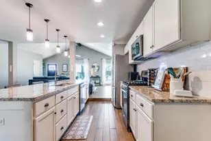 716 Thousand Oaks Dr, Hurst, TX 76054 - Photo 18