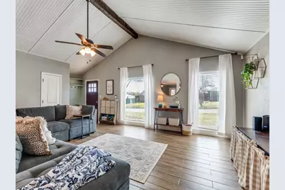 716 Thousand Oaks Drive, Hurst, TX 76054 - Photo 4