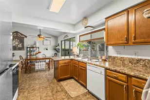 3906 Castlehill Ct, Arlington, TX 76016 - Photo 18