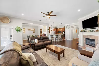 409 Emerald Court, Burleson, TX 76028 - Photo 10