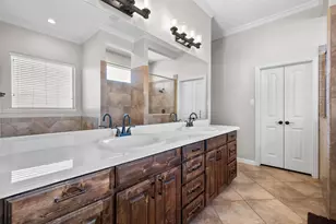 409 Emerald Ct, Burleson, TX 76028 - Photo 16