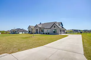 329 Mescalero St, Aledo, TX 76008 - Photo 4