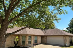 200 Douglas Dr, Wylie, TX 75098 - Photo 2