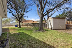 209 Lansford Dr, Benbrook, TX 76126 - Photo 38