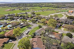 209 Lansford Dr, Benbrook, TX 76126 - Photo 40