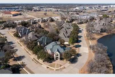 1004 Drake Drive, Euless, TX 76039 - Photo 4