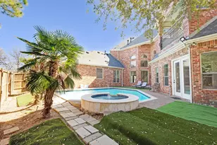 1004 Drake Dr, Euless, TX 76039 - Photo 4