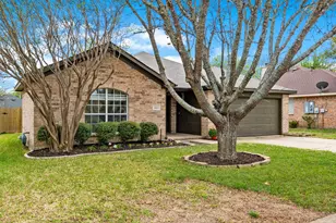 1011 Ridgecrest Dr, McKinney, TX 75069 - Photo 1