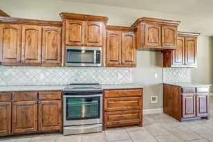 140 Champion Ct, Weatherford, TX 76087 - Photo 16
