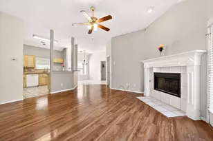 2207 Dallas Dr, Carrollton, TX 75006 - Photo 6