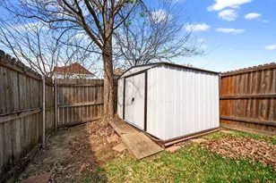 2207 Dallas Dr, Carrollton, TX 75006 - Photo 26