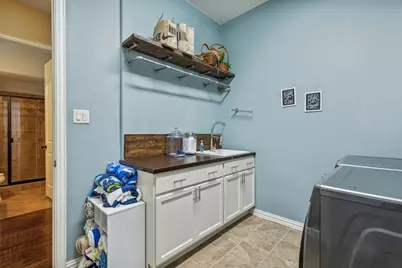 2404 Lilyfield Drive, Trophy Club, TX 76262 - Photo 16