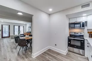 10211 Regal Oaks Dr, Dallas, TX 75230 - Photo 8