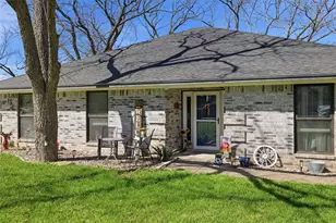 8715 S Monticello Cir, Granbury, TX 76049 - Photo 4