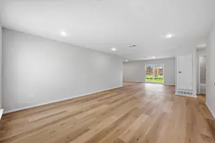 3833 Finley Rd, Irving, TX 75062 - Photo 2