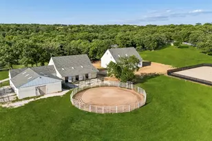 10984 Stagecoach Pass, Pilot Point, TX 76258 - Photo 2