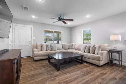 316 W 3rd Street, Justin, TX 76247 - Photo 8