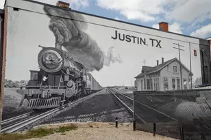 316 W 3rd St, Justin, TX 76247 - Photo 38