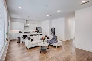 114 E Chester Ct, Dallas, TX 75203 - Photo 4