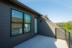 114 E Chester Ct, Dallas, TX 75203 - Photo 30