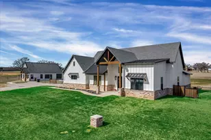 1250 Turpin Lake Rd, Poolville, TX 76487 - Photo 2