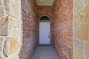 11305 Aspen Trl, Aubrey, TX 76227 - Photo 2